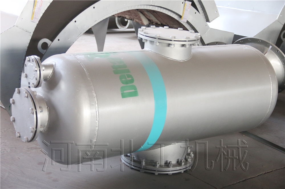 全自動連續(xù)式廢輪胎煉油設備的工藝和設備特點